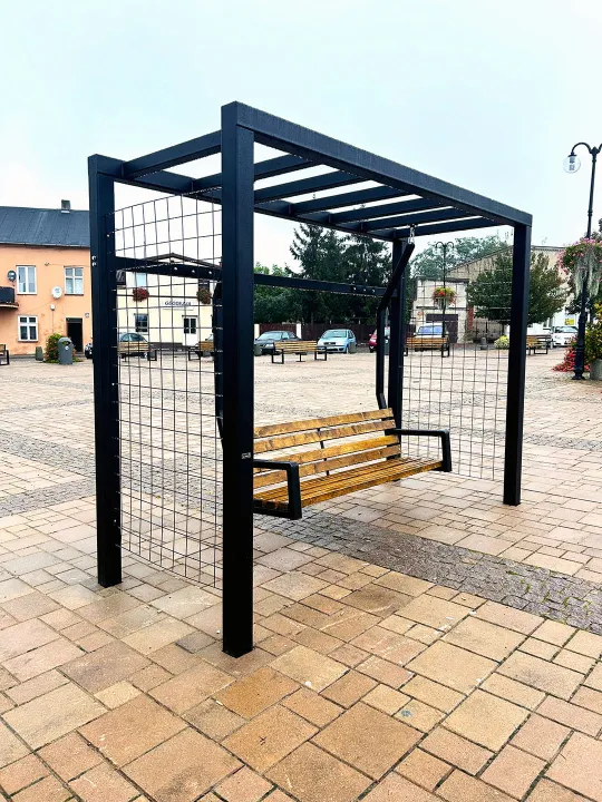 Drewniano stalowa huśtawka miejska (9).jpg